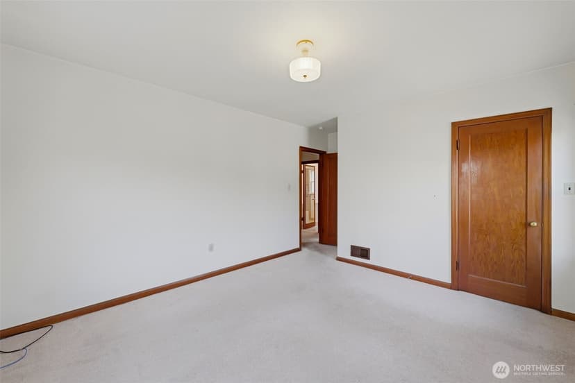 Property photo for 1015 N Sheridan Avenue, Tacoma photo 16