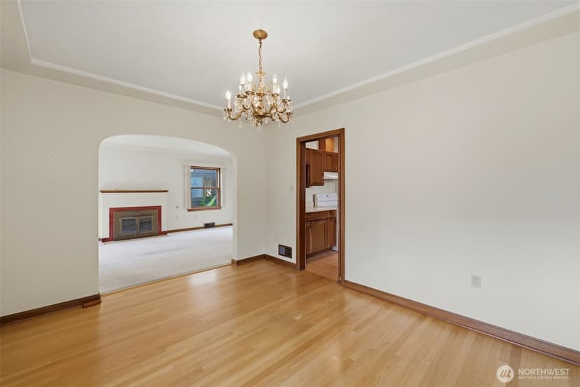 Property photo for 1015 N Sheridan Avenue, Tacoma photo 8