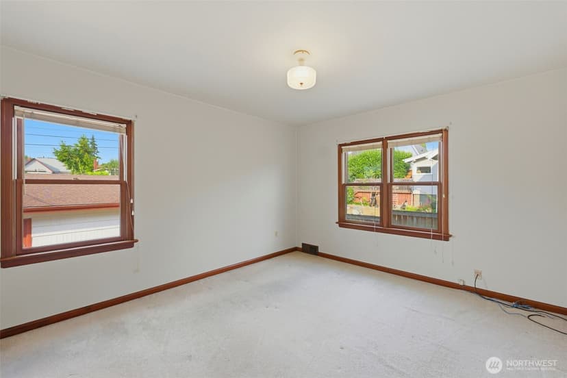 Property photo for 1015 N Sheridan Avenue, Tacoma photo 17