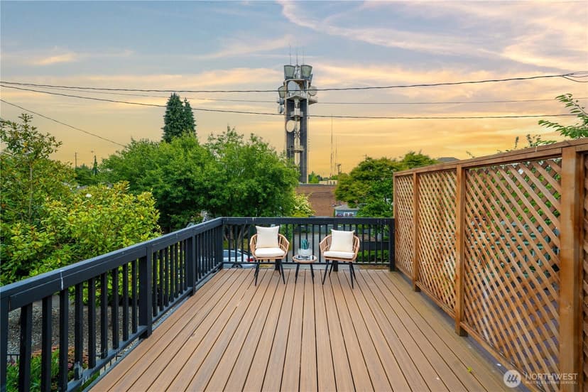 Property photo for 1509 4th Avenue W, Seattle photo 28