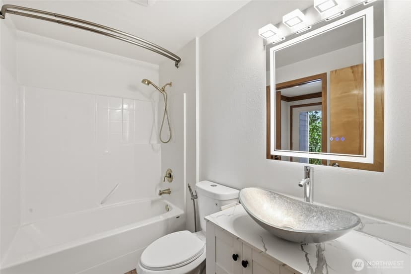 Property photo for 4820 W Tapps Drive E, Lake Tapps photo 17