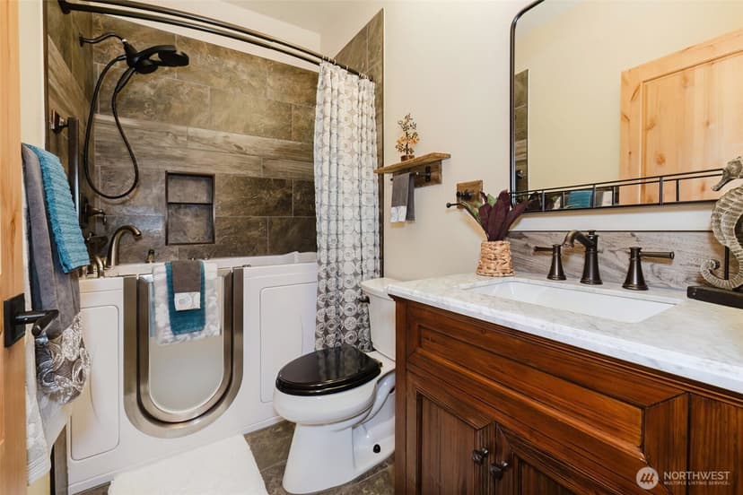 Property photo for 6764 Takota Place NE, Bremerton photo 6