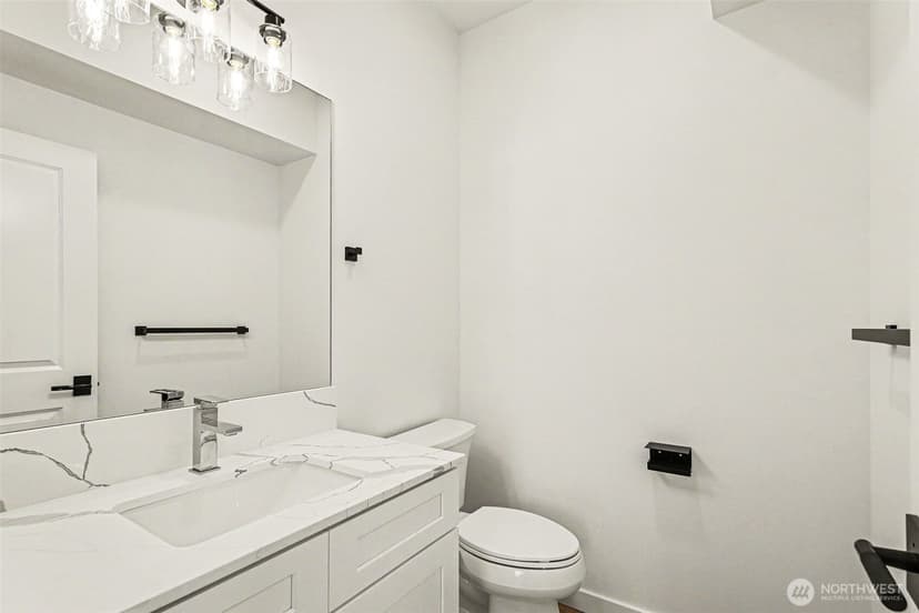 Property photo for 9725 4th Avenue W, Everett photo 22