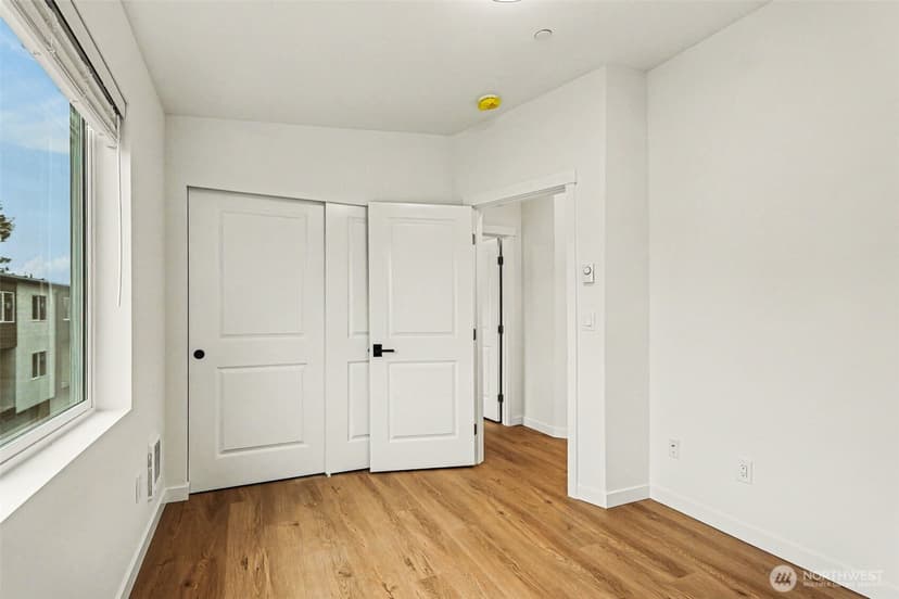 Property photo for 9725 4th Avenue W, Everett photo 19