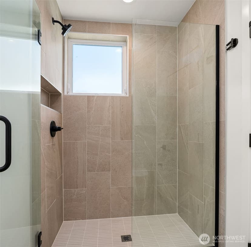 Property photo for 721 15th Avenue #B, Seattle photo 12