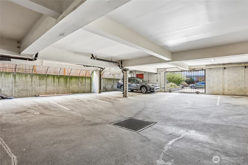 Property photo for 1124 N 92nd Street #104, Seattle photo 18