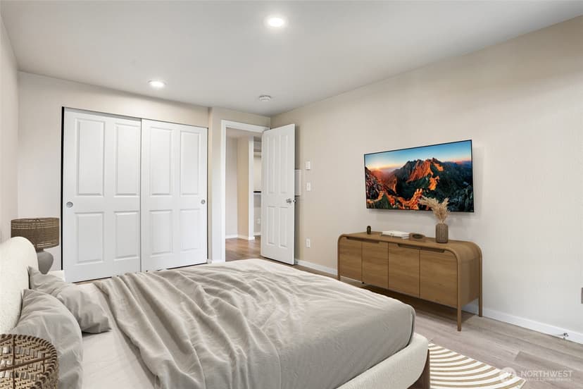 Property photo for 1124 N 92nd Street #104, Seattle photo 15