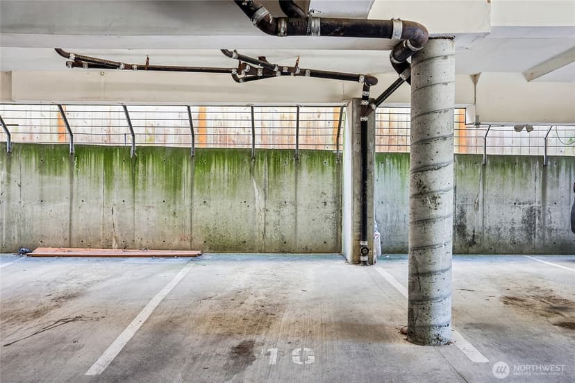 Property photo for 1124 N 92nd Street #104, Seattle photo 17