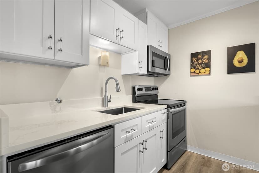 Property photo for 2501 Canterbury Lane E #320, Seattle photo 15