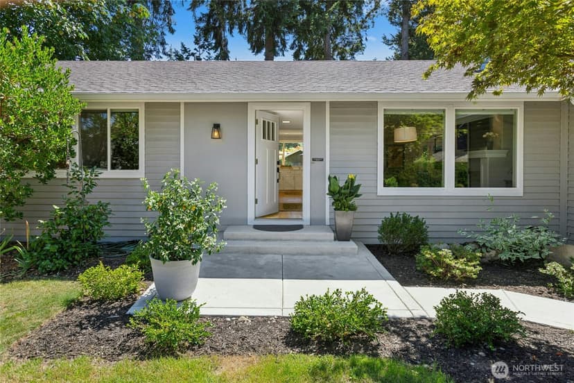 Property photo for 11815 NE 143rd Street, Kirkland photo 4