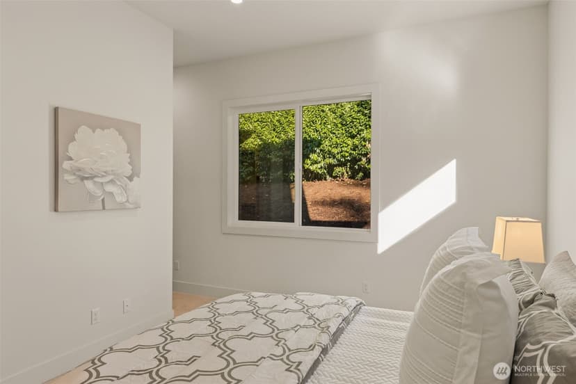 Property photo for 4630 148th Avenue SE, Bellevue photo 18
