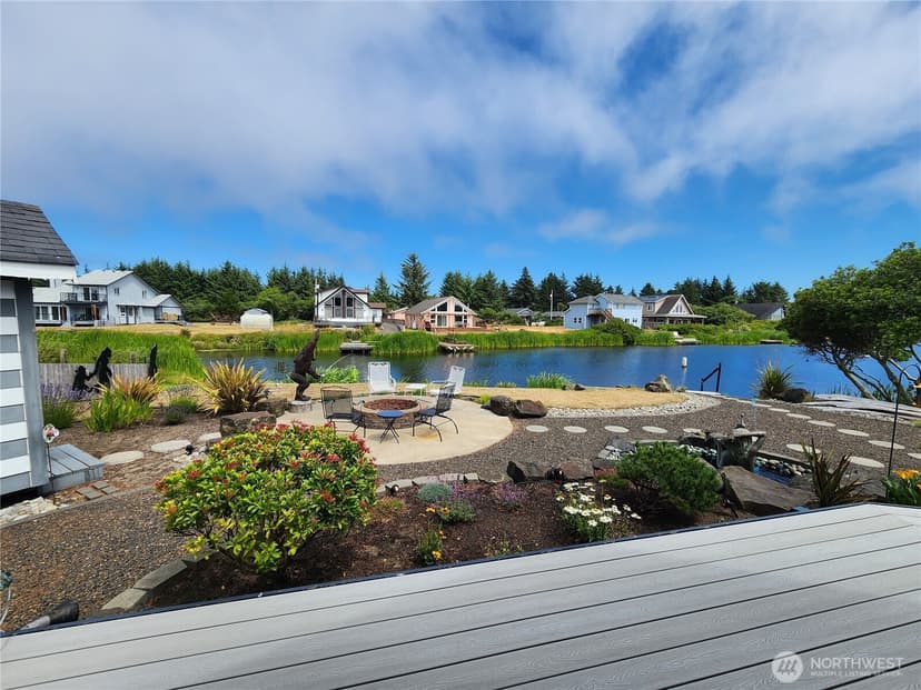 Property photo for 798 Cod Court SW, Ocean Shores photo 30