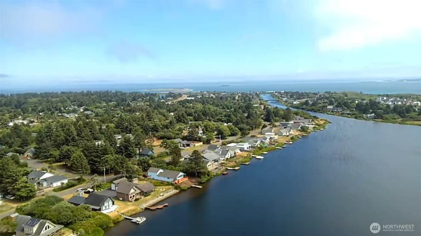 Property photo for 798 Cod Court SW, Ocean Shores photo 37