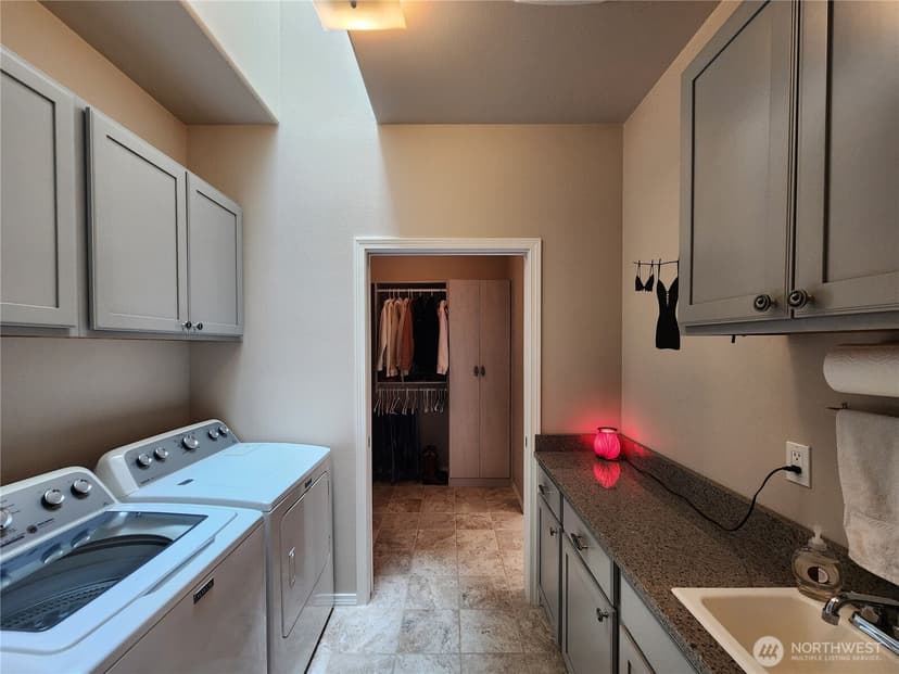 Property photo for 798 Cod Court SW, Ocean Shores photo 21