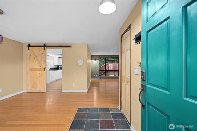 Property photo for 15207 94th Avenue E, Puyallup photo 4