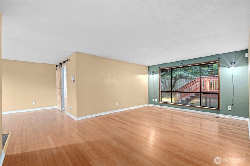 Property photo for 15207 94th Avenue E, Puyallup photo 7