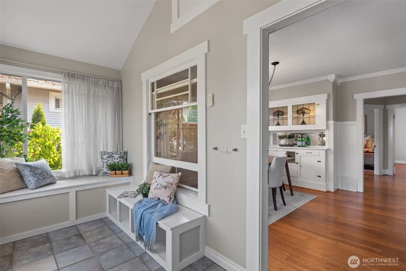 Property photo for 347 NW 74th Street, Seattle photo 6