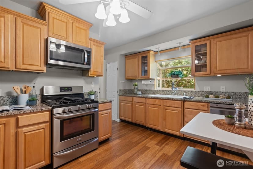 Property photo for 347 NW 74th Street, Seattle photo 12