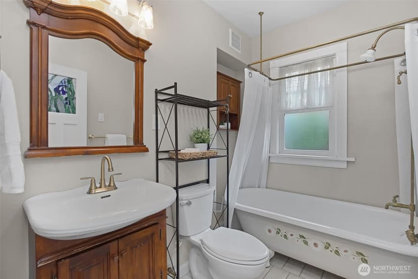 Property photo for 347 NW 74th Street, Seattle photo 17