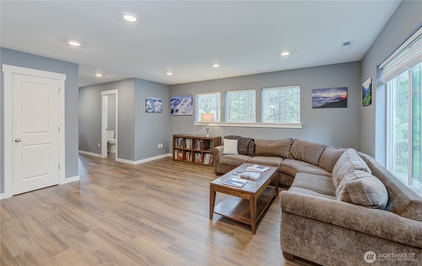 Property photo for 10010 Eagle Creek Road, Leavenworth photo 17