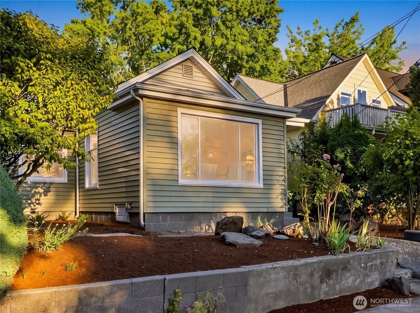 Property photo for 6542 Greenwood Avenue N, Seattle photo 34