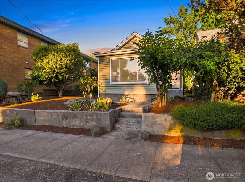 Property photo for 6542 Greenwood Avenue N, Seattle photo 35
