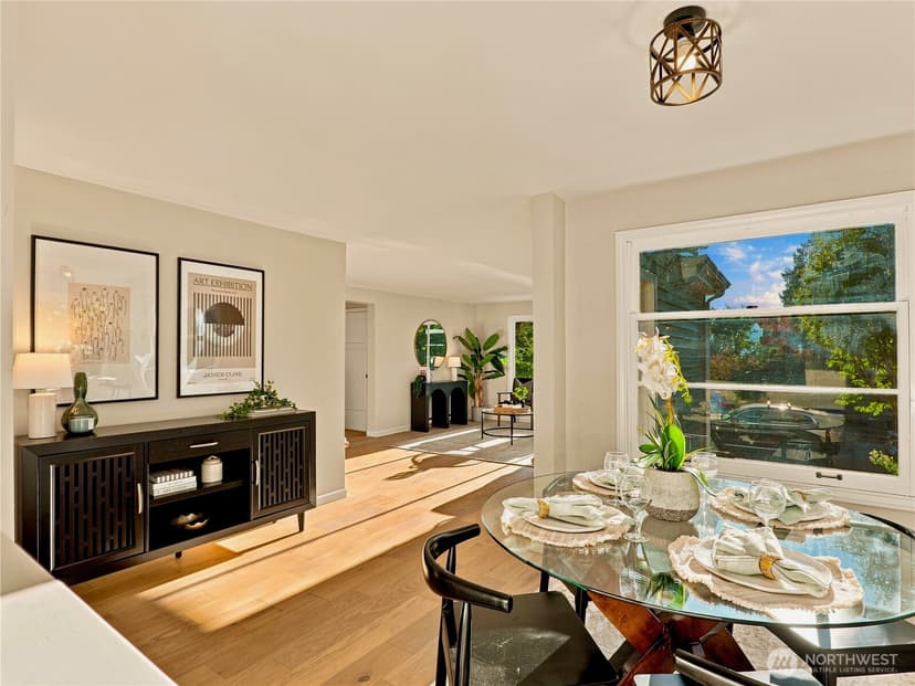 Property photo for 6542 Greenwood Avenue N, Seattle photo 17