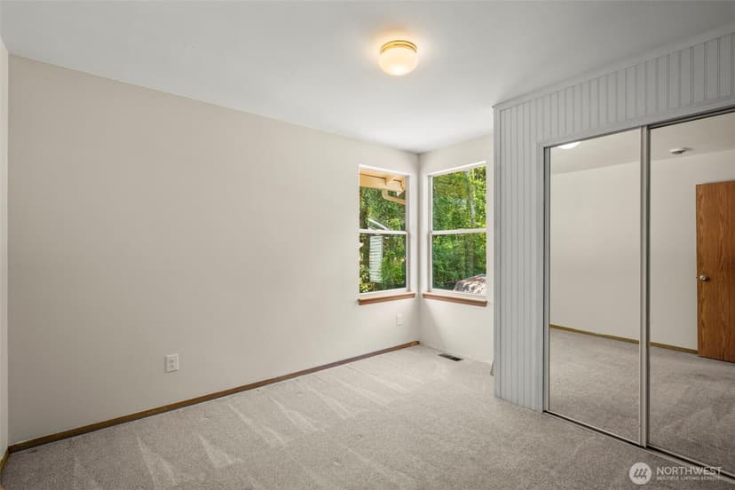 Property photo for 13618 55th Drive SE, Everett photo 27