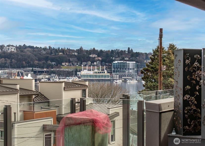 Property photo for 2040 Waverly Place N #301, Seattle photo 31