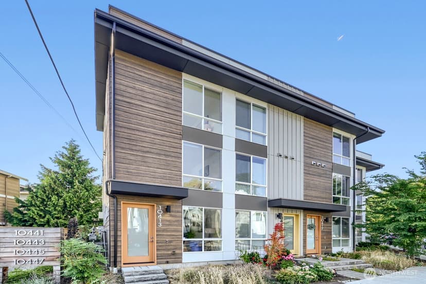 Property photo for 10413 Alderbrook Place NW, Seattle photo 2