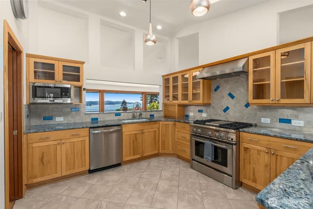 Property photo for 10321 123rd Street NW, Gig Harbor photo 4