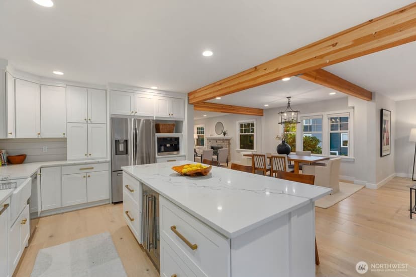 Property photo for 803 W Etruria Street, Seattle photo 11