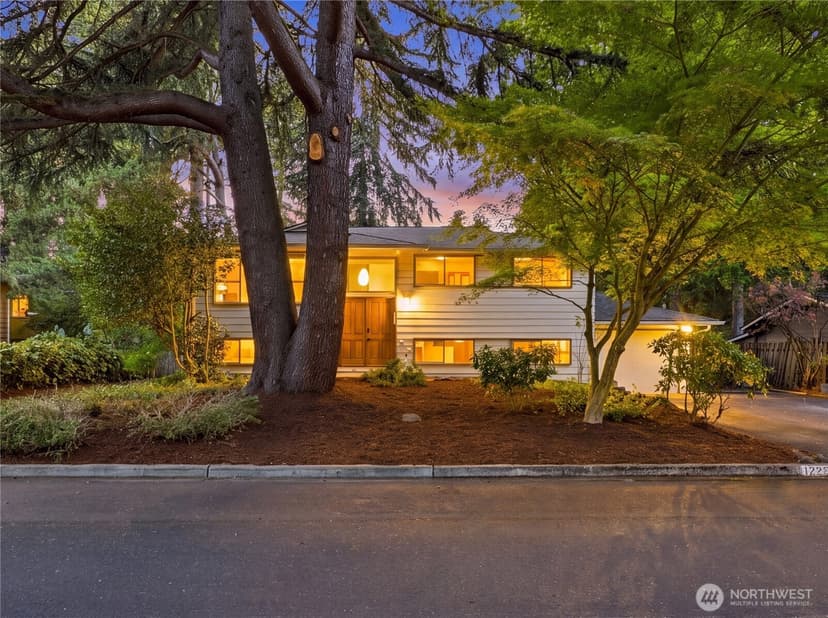 Property photo for 12231 95th Place NE, Kirkland photo 36