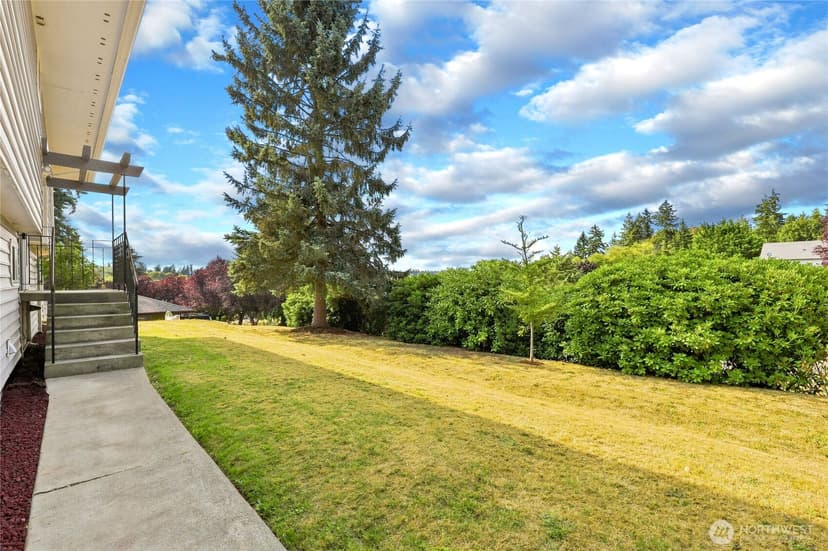 Property photo for 1875 NE Bentley Drive, Bremerton photo 3