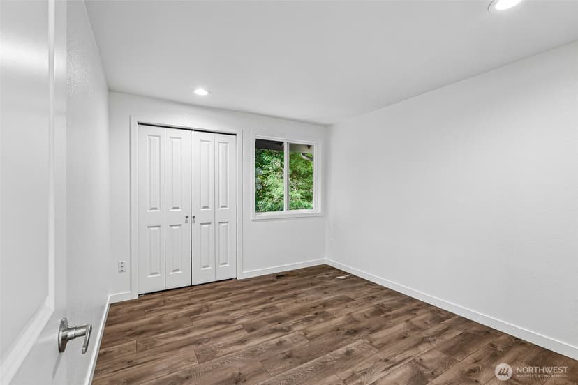 Property photo for 5231 NE 193rd Place, Lake Forest Park photo 19