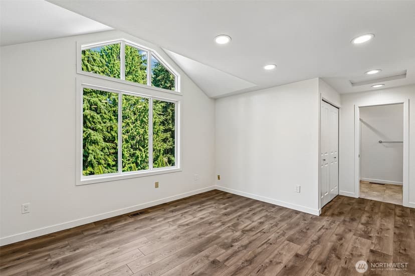 Property photo for 5231 NE 193rd Place, Lake Forest Park photo 14