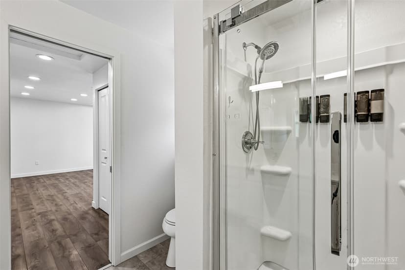 Property photo for 5231 NE 193rd Place, Lake Forest Park photo 16