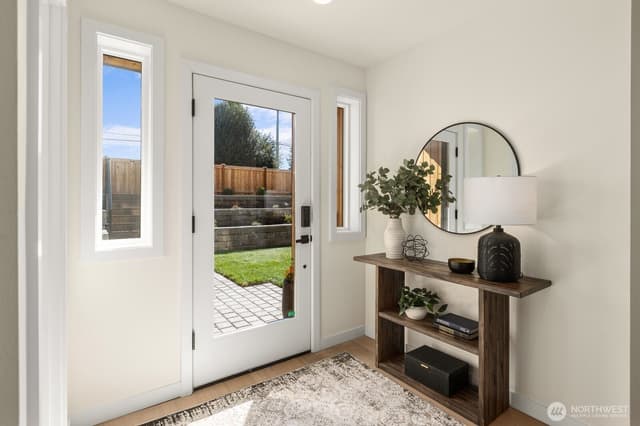 Property photo for 3312 W Dravus Street, Seattle photo 4
