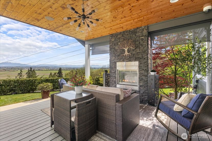 Property photo for 11733 Seattle Hill Road, Snohomish photo 4