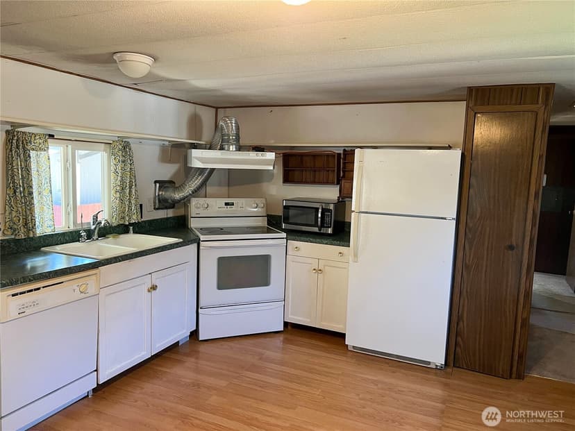 Property photo for 1919 196th Street SW #14, Lynnwood photo 6