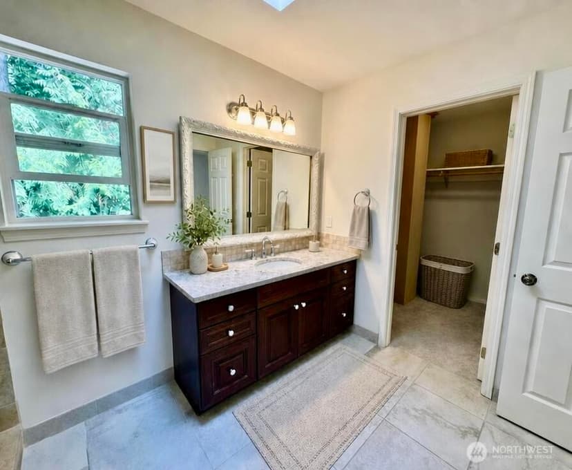 Property photo for 15944 NE Lemolo Shore Drive, Poulsbo photo 14