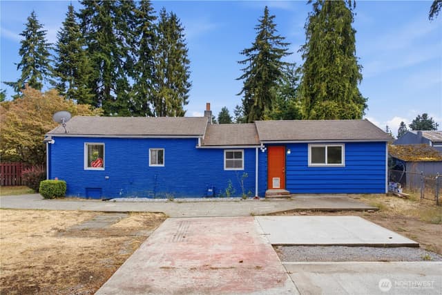 Property photo for 10409 3rd Avenue SW, Seattle photo 3