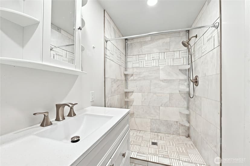 Property photo for 10409 3rd Avenue SW, Seattle photo 14