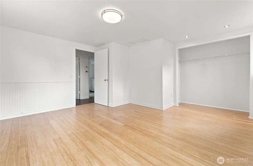Property photo for 10409 3rd Avenue SW, Seattle photo 20