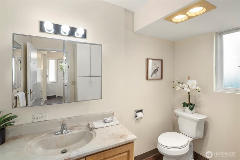 Property photo for 332 NE 50th Street, Seattle photo 13
