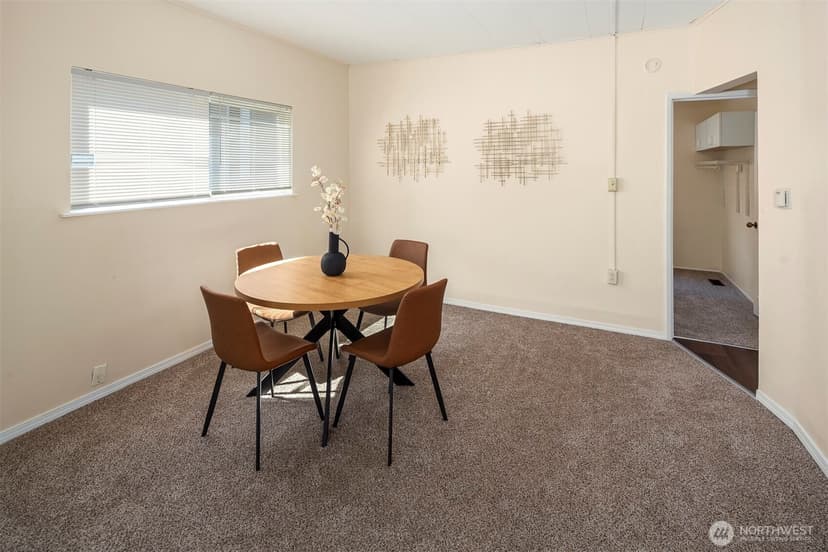 Property photo for 332 NE 50th Street, Seattle photo 6