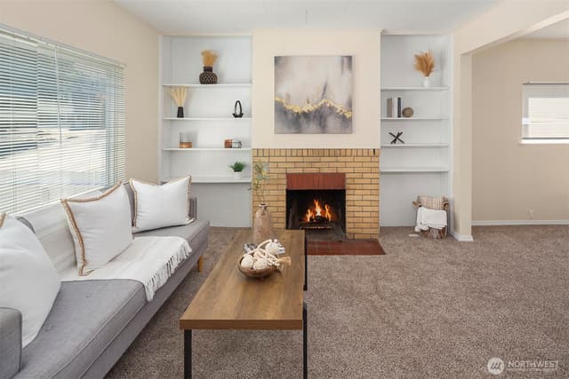 Property photo for 332 NE 50th Street, Seattle photo 4