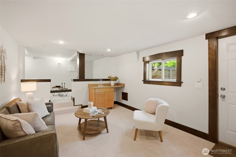 Property photo for 2716 Warren Avenue N, Seattle photo 21