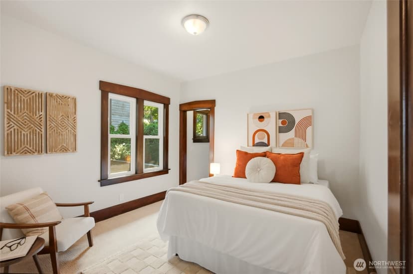 Property photo for 2716 Warren Avenue N, Seattle photo 16