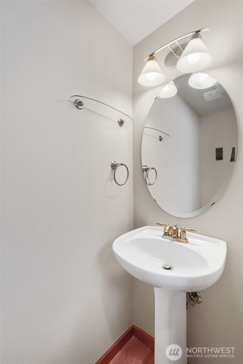 Property photo for 4407 40th Avenue SW, Seattle photo 15